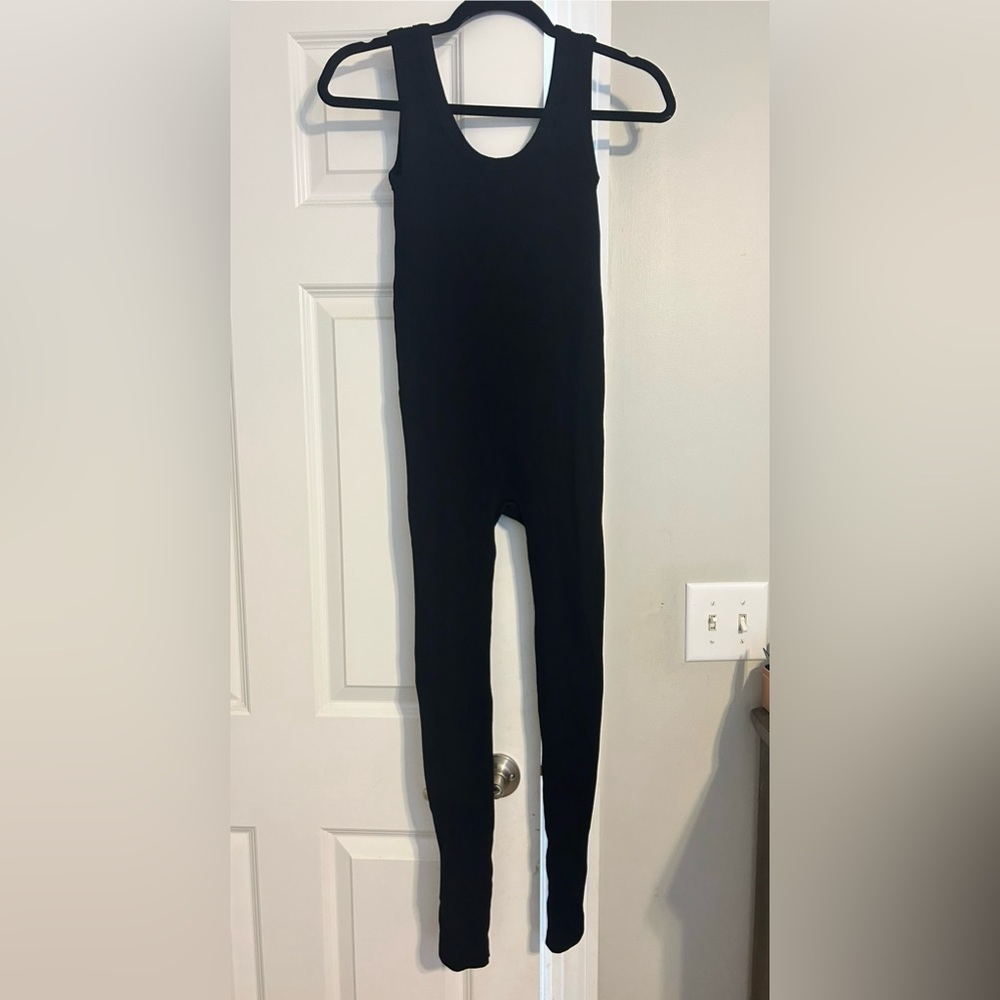 Dynamic Scope Neck Jumpsuit - Picture 2 of 3